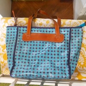 Fossil tote
